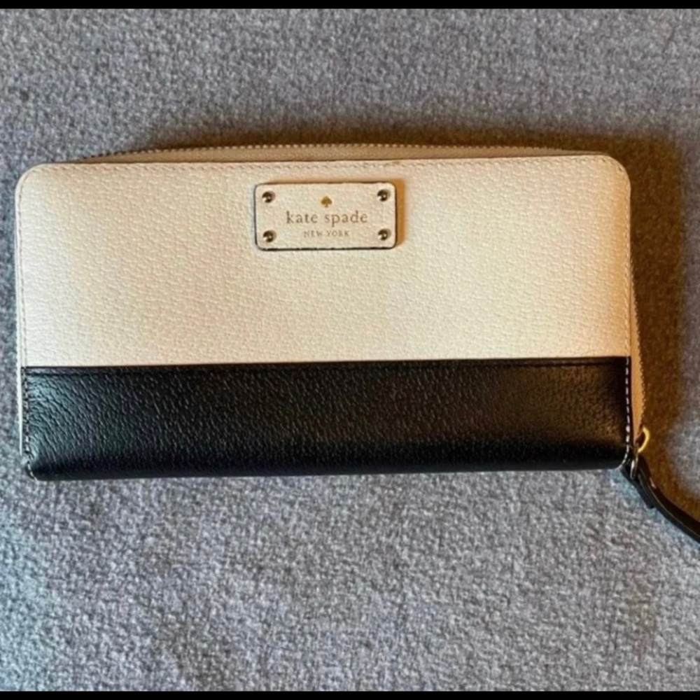 ♠️Kate Spade Leather Wallet